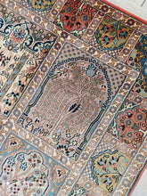 Charger l'image dans la galerie, Tapis Cachemire soie tissé main n°63_152×96
