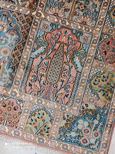 Charger l'image dans la galerie, Tapis Cachemire soie tissé main n°63_152×96
