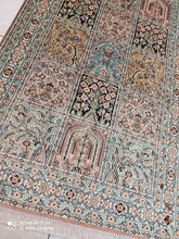 Charger l'image dans la galerie, Tapis Cachemire soie noué main n°64_152×96
