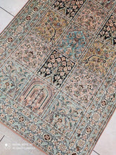 Charger l'image dans la galerie, Tapis Cachemire soie noué main n°64_152×96
