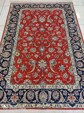 Charger l&#39;image dans la galerie, Tapis Ispahan tissé main n°14248_153×105
