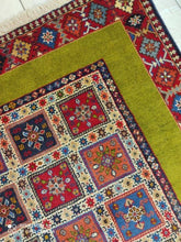 Charger l&#39;image dans la galerie, Tapis Yalameh tissé main n°19438_155×105
