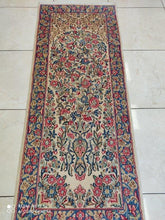 Charger l&#39;image dans la galerie, Tapis Kerman Ravar fait main n°1364_155×62
