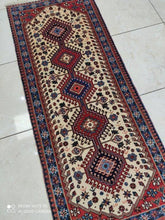 Charger l'image dans la galerie, Tapis Yalameh fait main n°16096_155×62
