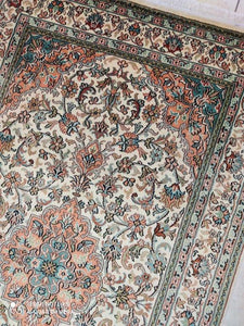 Tapis Cachemire soie tissé main n°55_157×92