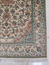 Charger l&#39;image dans la galerie, Tapis Cachemire soie tissé main n°55_157×92
