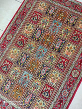 Charger l'image dans la galerie, Tapis Ghom tissé main n°17865_158×110
