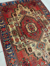 Charger l&#39;image dans la galerie, Tapis Nahavand tissé main n°14523_158×115
