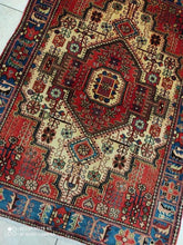 Charger l&#39;image dans la galerie, Tapis Nahavand tissé main n°14523_158×115
