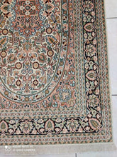 Charger l'image dans la galerie, Tapis Cachemire soie noué main n°37_158×93
