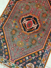 Charger l&#39;image dans la galerie, Tapis Ghachghai noué main n°8396_160×105
