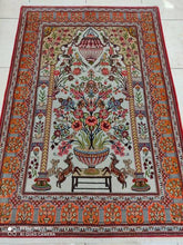 Charger l'image dans la galerie, Tapis Ghom noué main n°16652_160×110
