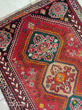 Charger l&#39;image dans la galerie, Tapis Ghachghai noué main n°10162_160×111
