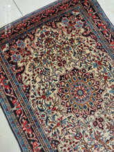 Charger l'image dans la galerie, Tapis Bidjard tissé main n°3366_162×114
