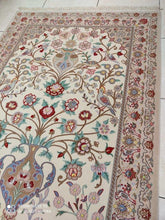 Charger l&#39;image dans la galerie, Tapis Ispahan fait main n°16014_165×110
