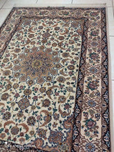 Charger l&#39;image dans la galerie, Tapis Ispahan fait main n°650_165×117
