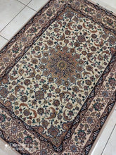 Charger l&#39;image dans la galerie, Tapis Ispahan fait main n°650_165×117
