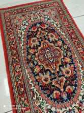 Charger l'image dans la galerie, Tapis Ghom tissé main n°16143_165×55
