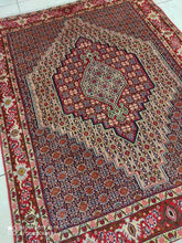 Charger l'image dans la galerie, Tapis Kurdistan fait main n°19163_166×126
