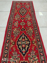 Charger l'image dans la galerie, Tapis Ghom noué main n°19336_173×55
