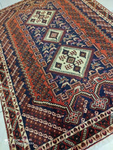 Charger l&#39;image dans la galerie, Tapis Afchar tissé main n°17098_176×125
