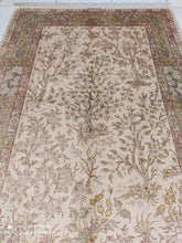 Charger l&#39;image dans la galerie, Tapis Ghom soie tissé main n°18243_182×122
