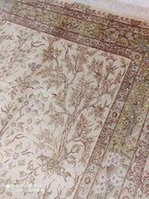 Charger l&#39;image dans la galerie, Tapis Ghom soie tissé main n°18243_182×122
