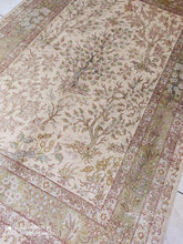 Charger l&#39;image dans la galerie, Tapis Ghom soie tissé main n°18243_182×122
