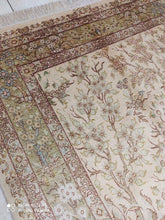 Charger l&#39;image dans la galerie, Tapis Ghom soie tissé main n°18243_182×122
