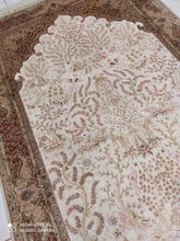 Charger l'image dans la galerie, TAPIS HEREKE soie tissé main n°2000_186×126
