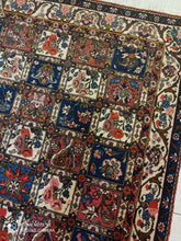 Charger l'image dans la galerie, Tapis Bakhtiar tissé main n°3127_186×135
