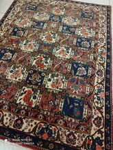 Charger l'image dans la galerie, Tapis Bakhtiar tissé main n°3127_186×135
