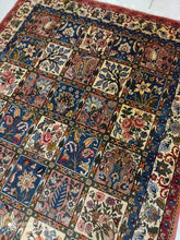 Charger l'image dans la galerie, Tapis Bakhtiar fait main n°3595_193×135

