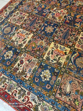 Charger l'image dans la galerie, Tapis Bakhtiar fait main n°3595_193×135
