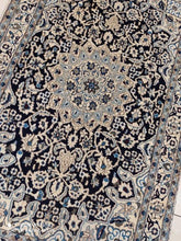 Charger l&#39;image dans la galerie, Tapis Nain fait main n°9150_195×122
