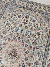 Charger l'image dans la galerie, Tapis Nain Chichla fait main n°16451_195×130

