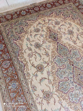 Charger l&#39;image dans la galerie, Tapis Ghom soie tissé main n°11699_195×135
