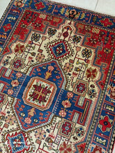 Charger l&#39;image dans la galerie, Tapis Nahavand tissé main n°9315_195×138
