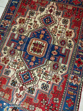 Charger l&#39;image dans la galerie, Tapis Nahavand tissé main n°9315_195×138
