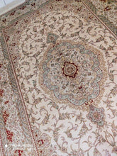 Charger l&#39;image dans la galerie, Tapis Ghom soie tissé main n°16480_196×128
