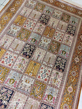 Charger l'image dans la galerie, Tapis Ghom soie tissé main n°11634_200×132
