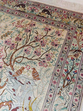Charger l&#39;image dans la galerie, TAPIS Ghom soie noué main n°16663_200×133
