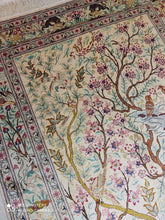 Charger l&#39;image dans la galerie, TAPIS Ghom soie noué main n°16663_200×133
