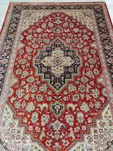 Charger l&#39;image dans la galerie, Tapis Ghom soie tissé main n°18512_205×140
