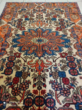 Charger l'image dans la galerie, Tapis Nahavand fait main n°16329_205×143

