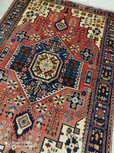 Charger l&#39;image dans la galerie, Tapis Nahavand tissé main n°18746_206×148
