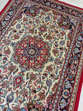 Charger l'image dans la galerie, Tapis Ghom tissé main n°17944_207×140
