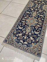 Charger l&#39;image dans la galerie, Tapis Nain fait main n°9086_208×55
