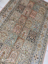 Charger l&#39;image dans la galerie, Tapis Cachemire soie tissé main n°859_210×125
