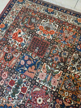 Charger l'image dans la galerie, Tapis Bakhtiar tissé main n°2731_210×134

